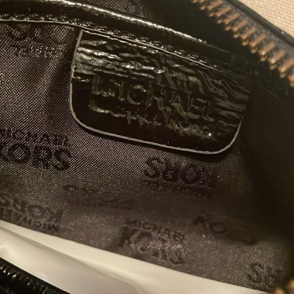 Michael Kors cosmetic pouch - Picture 8 of 8